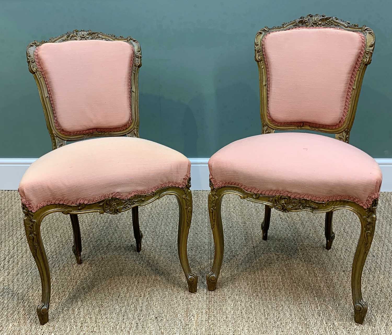 LOUIS XV-STYLE GILTWOOD SALON SUITE, comprising canape and pair of fauteuils, apricot damask - Image 7 of 7