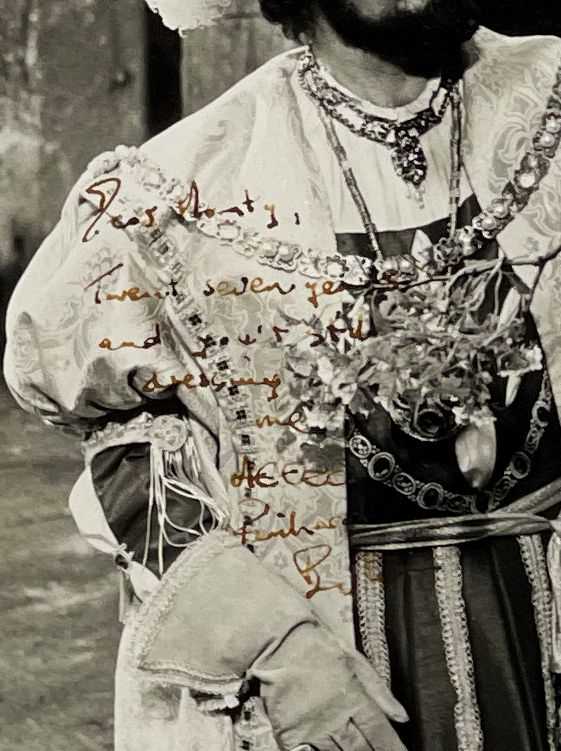 RICHARD BURTON CBE (1925-1984) signed black and white matte finish studio publicity portrait of - Image 2 of 3