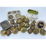 ASSORTED SILVER & COLLECTABLES comprising silver vesta case, silver plated sovereign and half