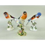 FOUR PORCELAN MODELS OF BIRDS, comprising Royal Worcester Bullfinch no.2662, two Samson Chelsea-