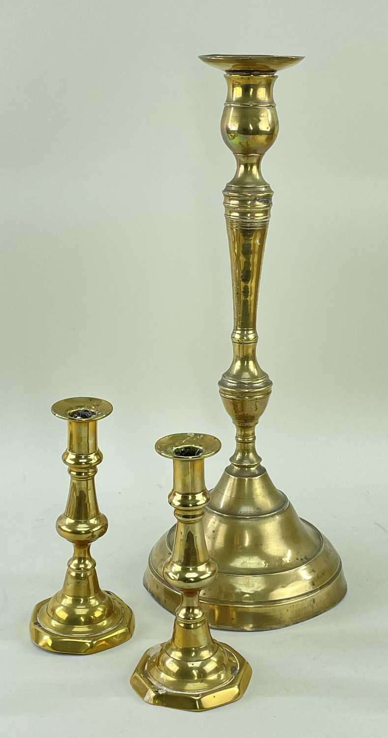 19TH CENTURY OTTOMAN SPUN BRASS CANDLESTICK, with impress mark to rim of sconce, 43cms high x - Image 2 of 2