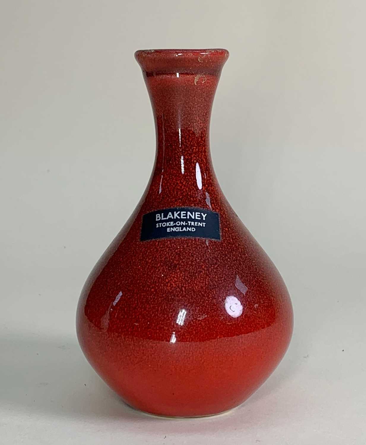 MID CENTURY POTTERY WGP KERAMICS COLLECTION including one Scheurich 275-28 solid red glazed vase - Image 16 of 20