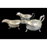 THREE 20TH CENTURY SILVER SAUCE BOATS, two Viners Ltd, Sheffield and one London,tot appr wt 22ozt (