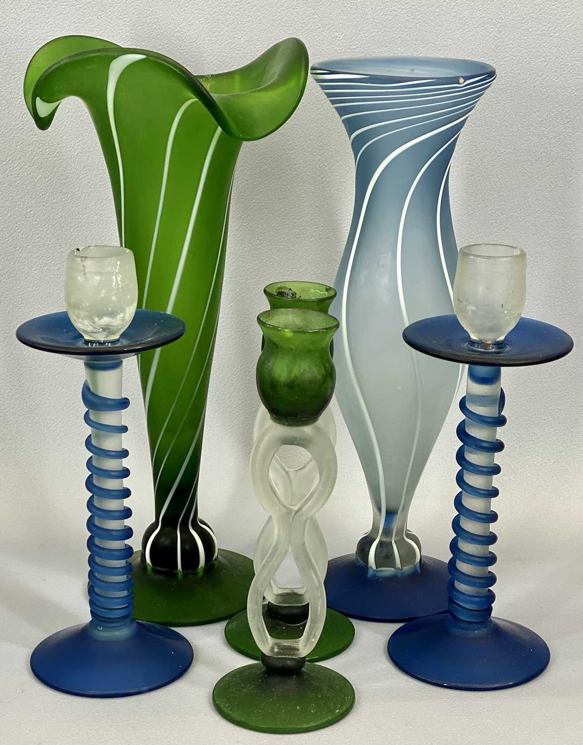 GLASSWARE ASSORTMENT - a fine ensemble of Art glass, decanters, claret jug, paperweight, ETC - Image 2 of 4