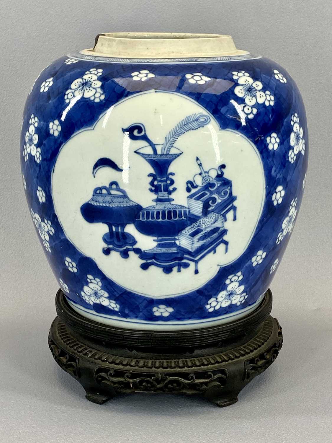 19TH CENTURY CHINESE BLUE & WHITE GINGER JAR - on a hardwood stand, 25cms tall - Image 2 of 3