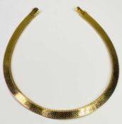 AMENDED DESCRIPTION; 18CT GOLD FLAT HERRINGBONE TYPE CHOKER NECKLACE - 77.5grms