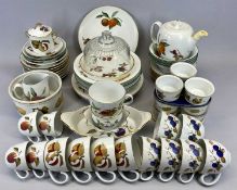 ROYAL WORCESTER "EVESHAM" OVEN TO TABLEWARE, approximately 62 pieces
