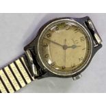 OMEGA WW2 PERIOD GENTLEMAN'S STAINLESS STEEL WRISTWATCH - the dial set with Arabic numerals and
