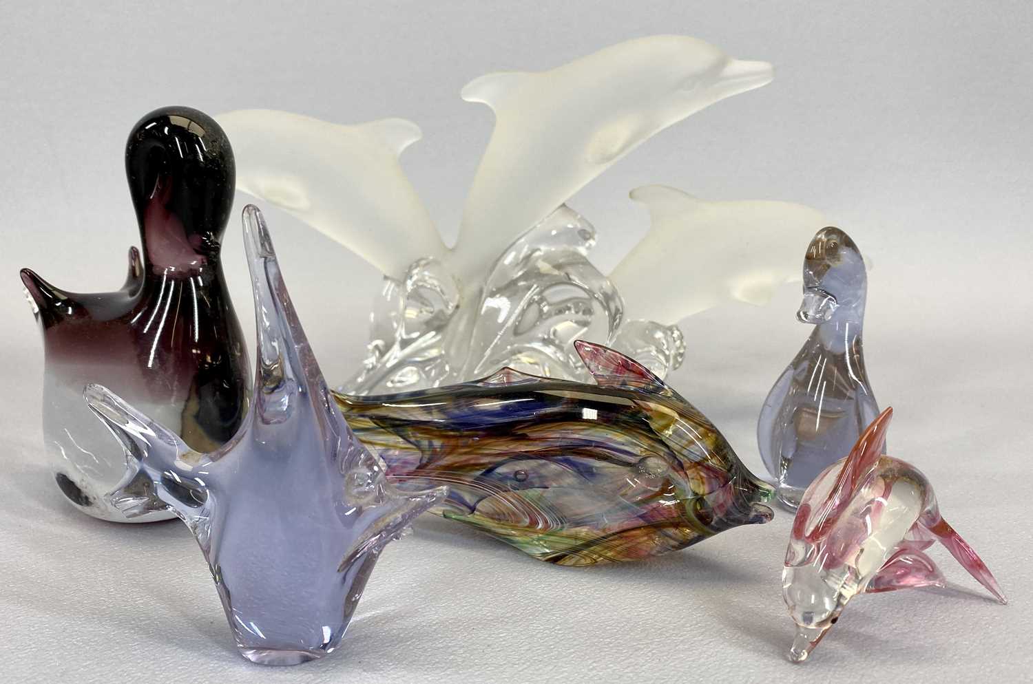 GLASSWARE ASSORTMENT - a fine ensemble of Art glass, decanters, claret jug, paperweight, ETC - Image 4 of 4