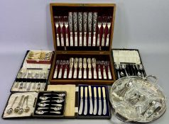 WOODEN CASED MOTHER OF PEARL HANDLED FISH KNIFE & FORK SET, cased teaspoons and dessert cutlery,