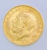 GOLD FULL SOVEREIGN, GEORGE V - dated 1915