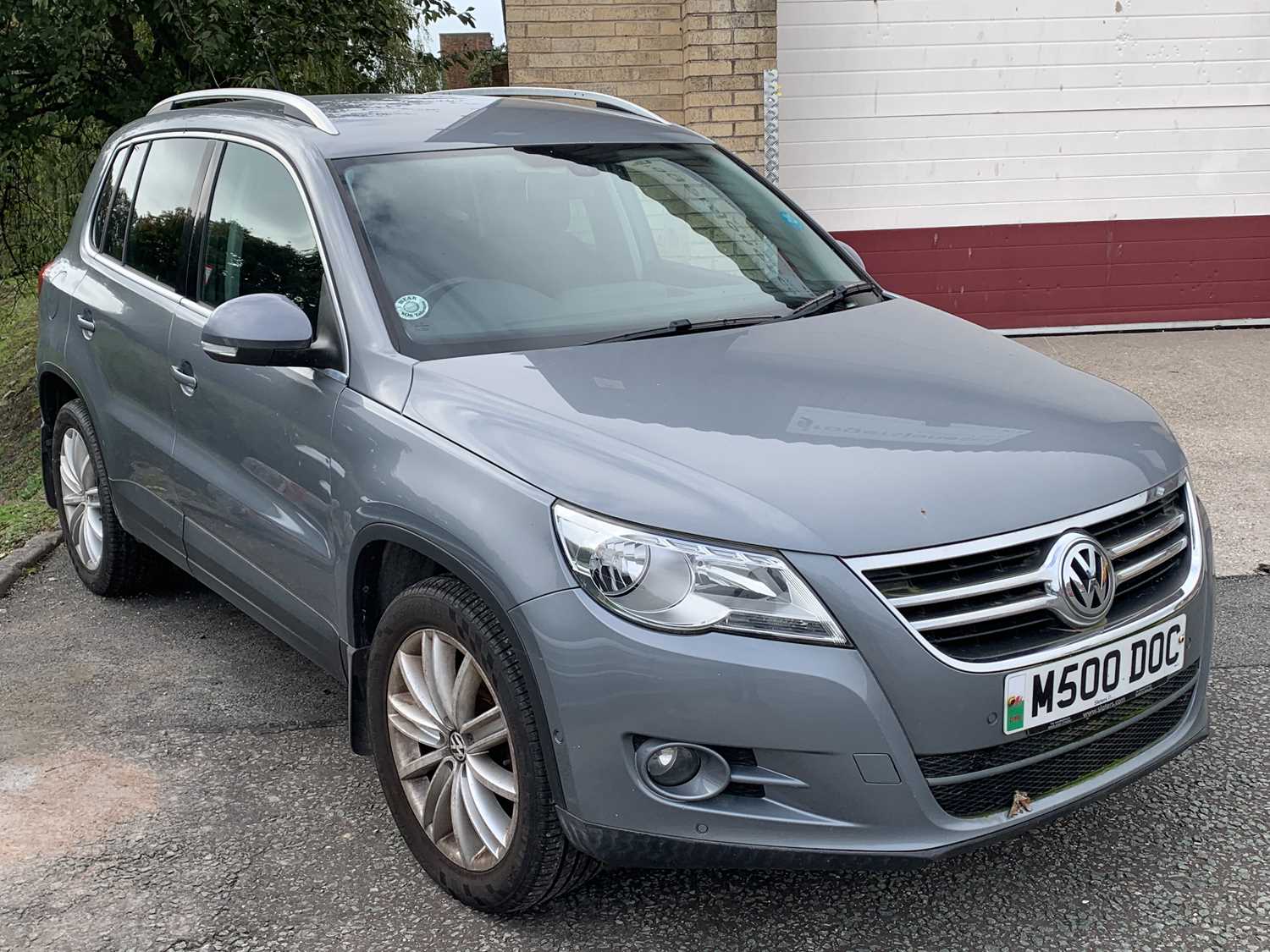 VOLKSWAGEN TIGUAN 2L TDI - Registration No M500 DOC, V5 present, grey, diesel, MOT November 2022, - Image 2 of 9