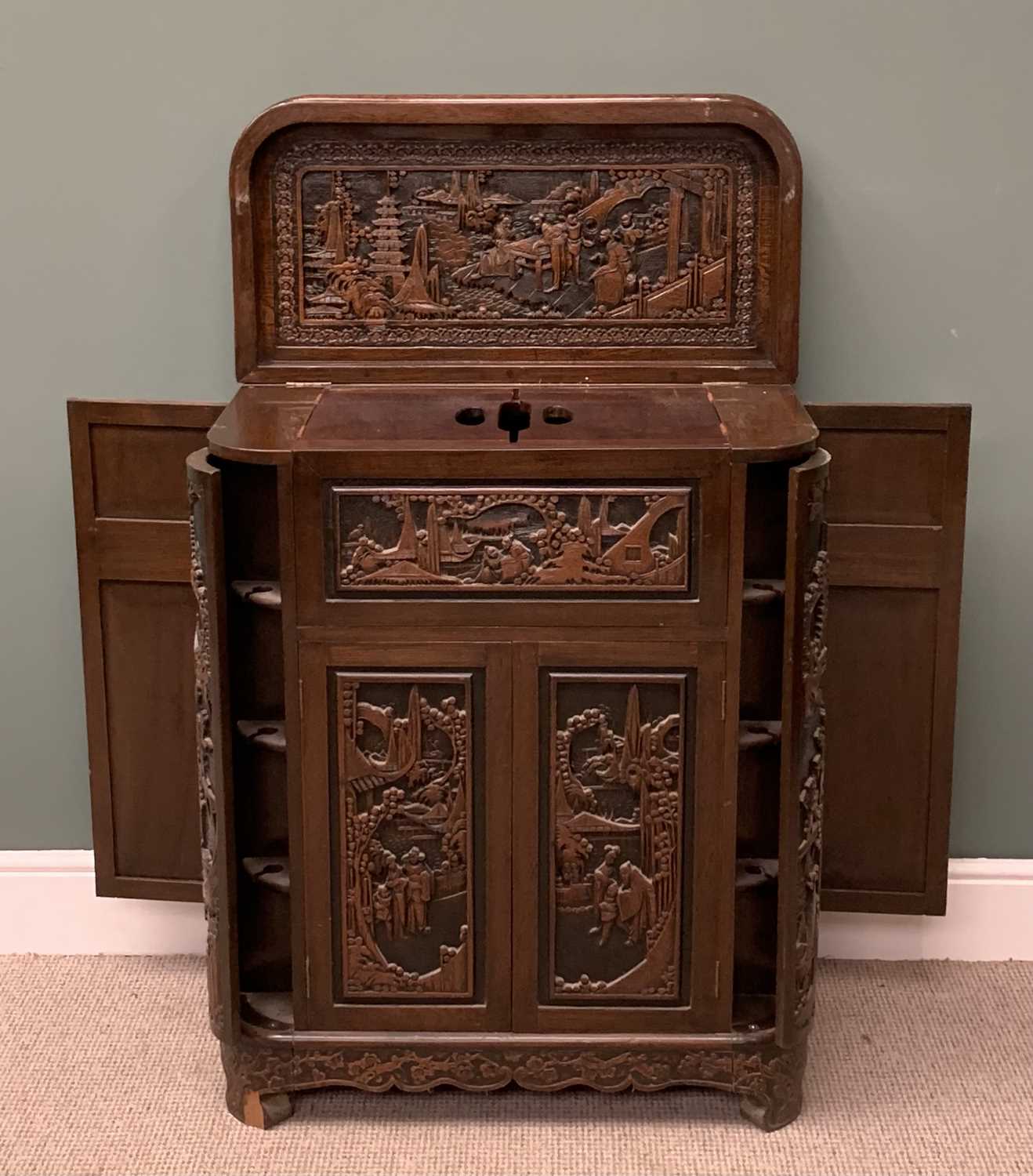 CHINESE CARVED HARDWOOD COCKTAIL/DRINKS CABINET - 100cms H, 78cms W, 40cms D - Image 2 of 6