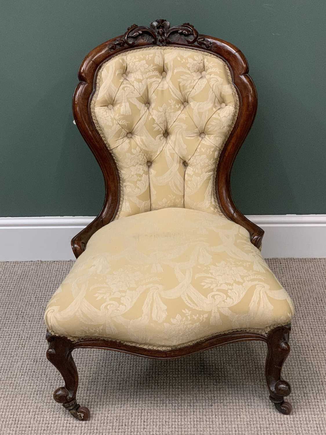 VICTORIAN CARVED WALNUT BUTTON UPHOLSTERED LADY'S SPOONBACK CHAIR - 84cms H, 61cms W, 50cms D - Image 2 of 3