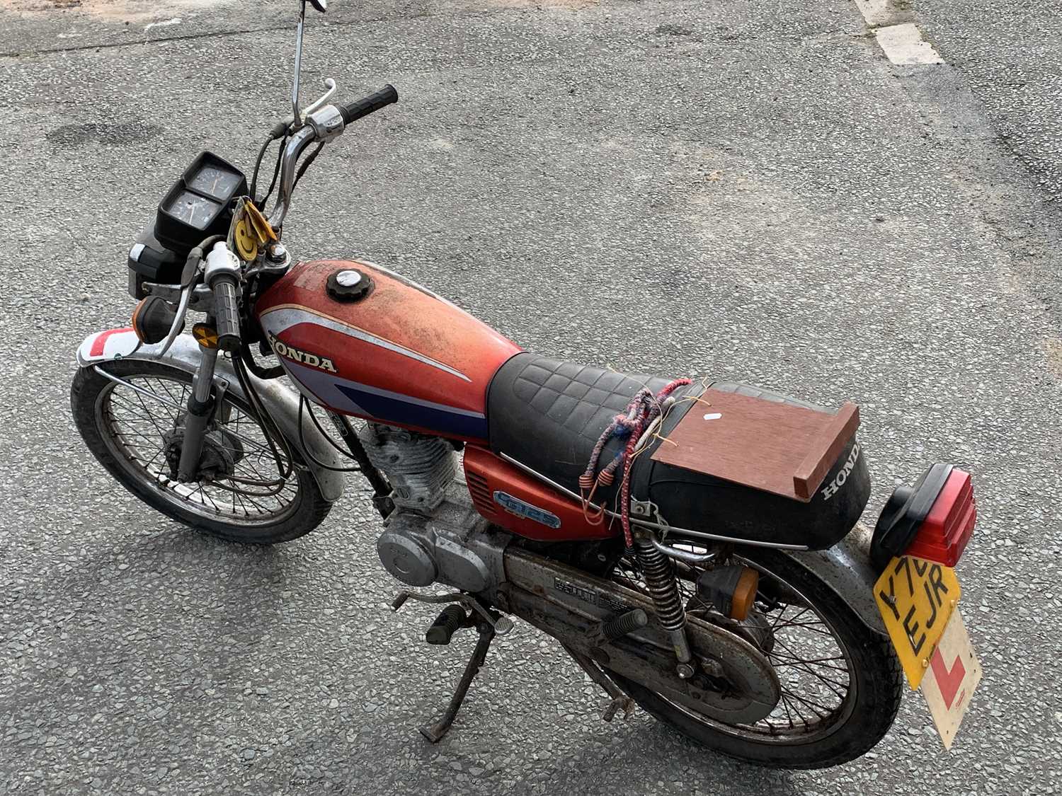 VINTAGE MOTORCYCLE - Honda CG125 CDI, Registration Y768 EJR, with paperwork - Image 2 of 7