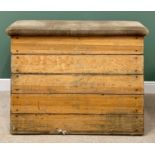 VINTAGE GYMNASIUM EQUIPMENT - sectional (5) vaulting box, 100cms H, 138cms W, 94cms D (the base)