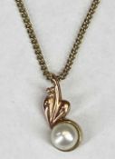 CLOGAU 9CT GOLD SINGLE PEARL PENDANT - on fine link 9ct yellow gold necklace, 24cms overall L, 3.