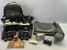 MINOLTA DYNAX 1000 CAMERA IN CASE WITH ACCESSORIES, two pairs of 7 x 50 binoculars, Technics