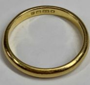 22CT GOLD WEDDING BAND - Size S, 4.6grms