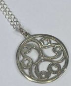 CIRCULAR 925 SILVER CELTIC STYLE PENDANT & CHAIN - total 5.5grms