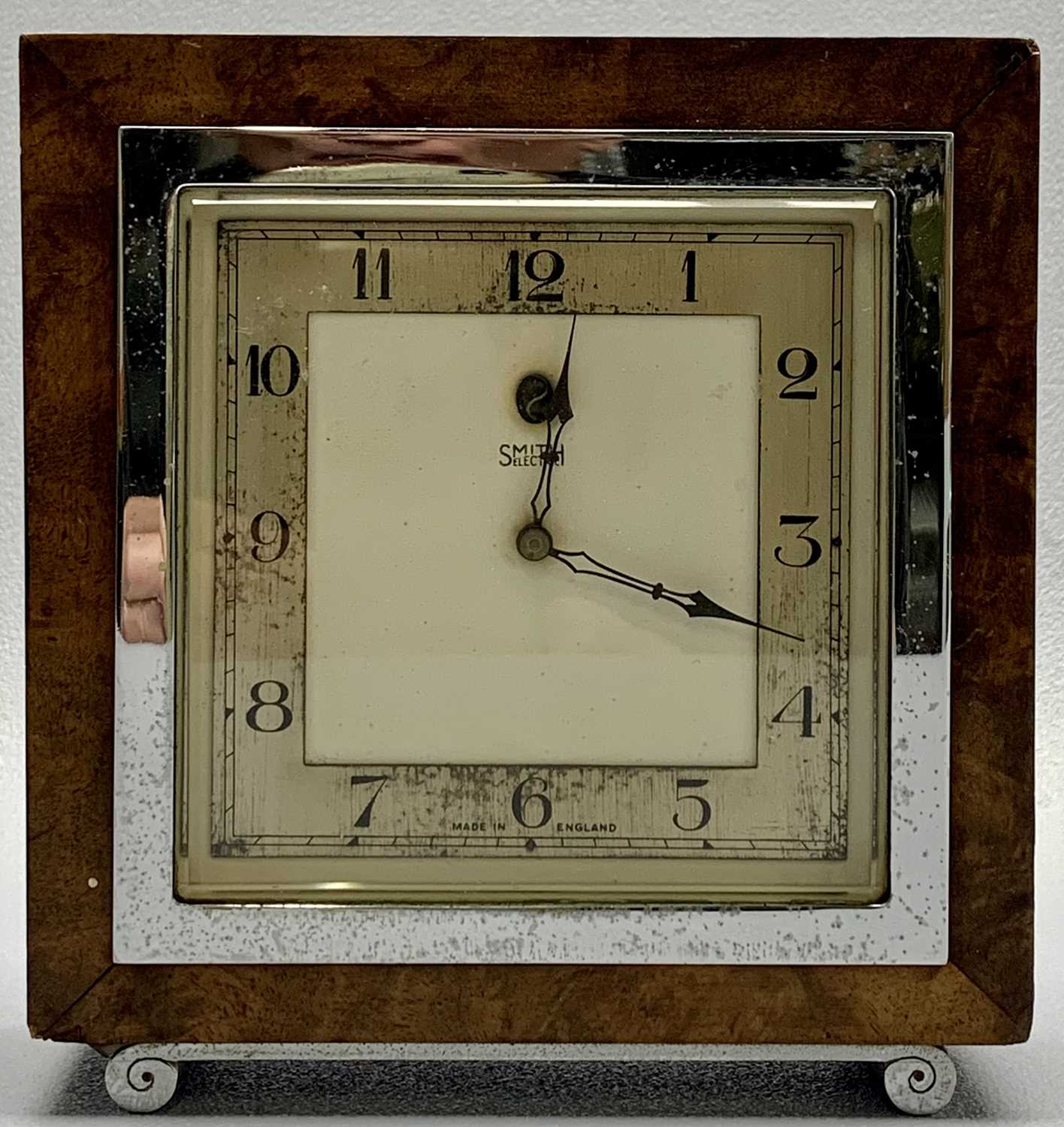 AN ART DECO SMITH ELECTRIC BURR WALNUT & CHROME CASED MANTEL CLOCK - 16cms H, 15cms W, 6cms D, and - Image 3 of 3