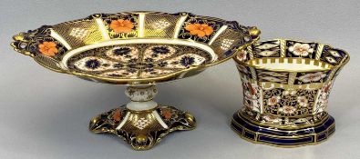 ROYAL CROWN DERBY TAZZA - shaped oval form and on pierced oval foot, 8704 pattern, 12.5cms H,