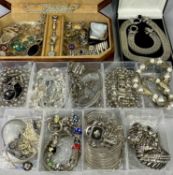 SILVER/SILVER TONE JEWELLERY - a good collection to include Siamese bracelet, various rings,