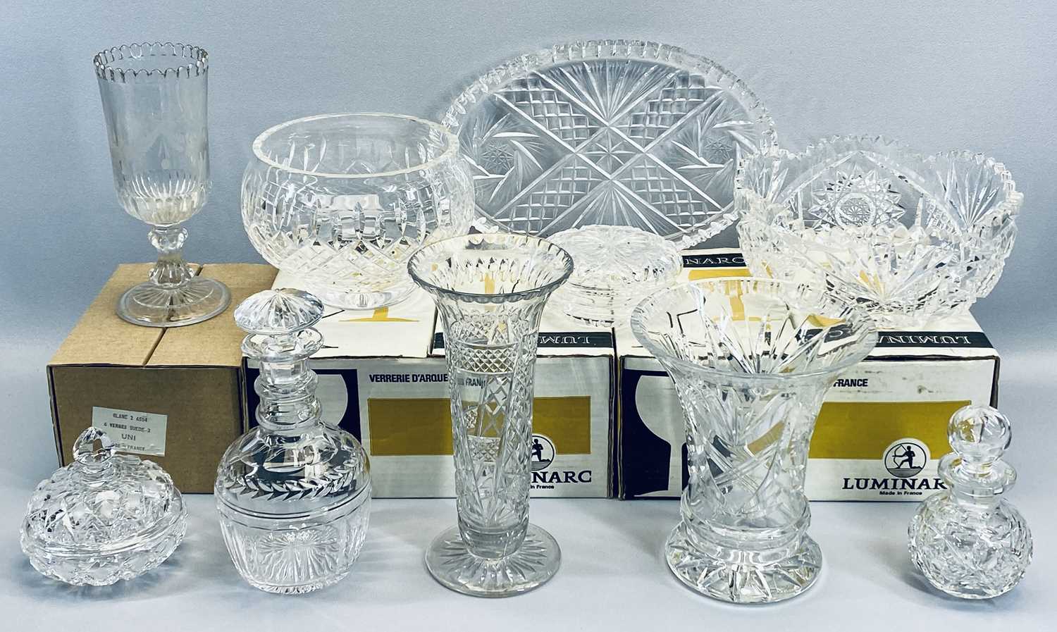 GOOD QUALITY SELECTION OF CUT GLASSWARE - to include drinking glasses, bowls, vase, mallet shaped - Image 2 of 2