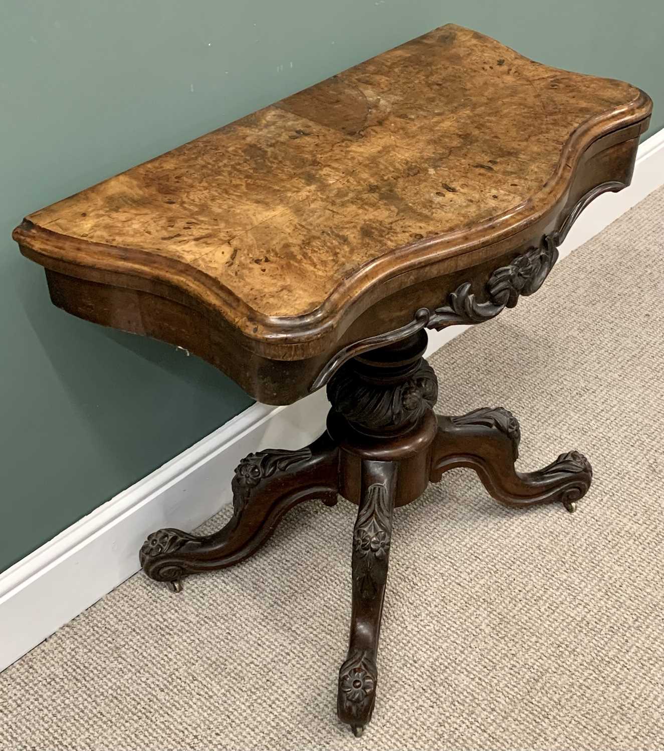 VICTORIAN BURR WALNUT FOLDOVER CARD/GAMES TABLE with baize lining, the shaped top on a pedestal - Image 4 of 5
