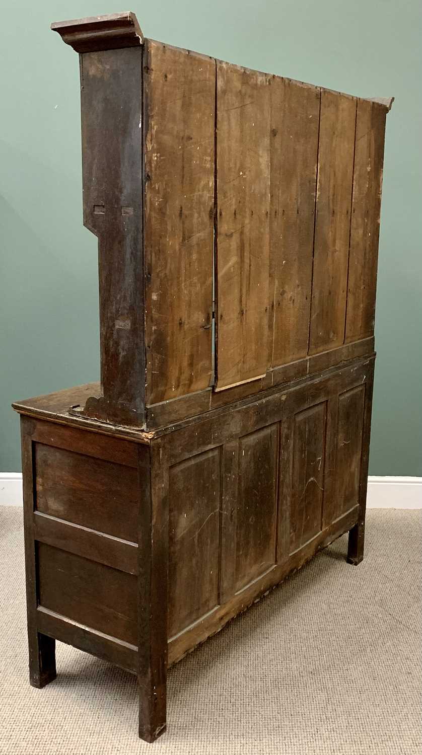 EARLY 19th CENTURY OAK WELSH DRESSER, the three shelf rack with wide backboards over a base of three - Image 5 of 5