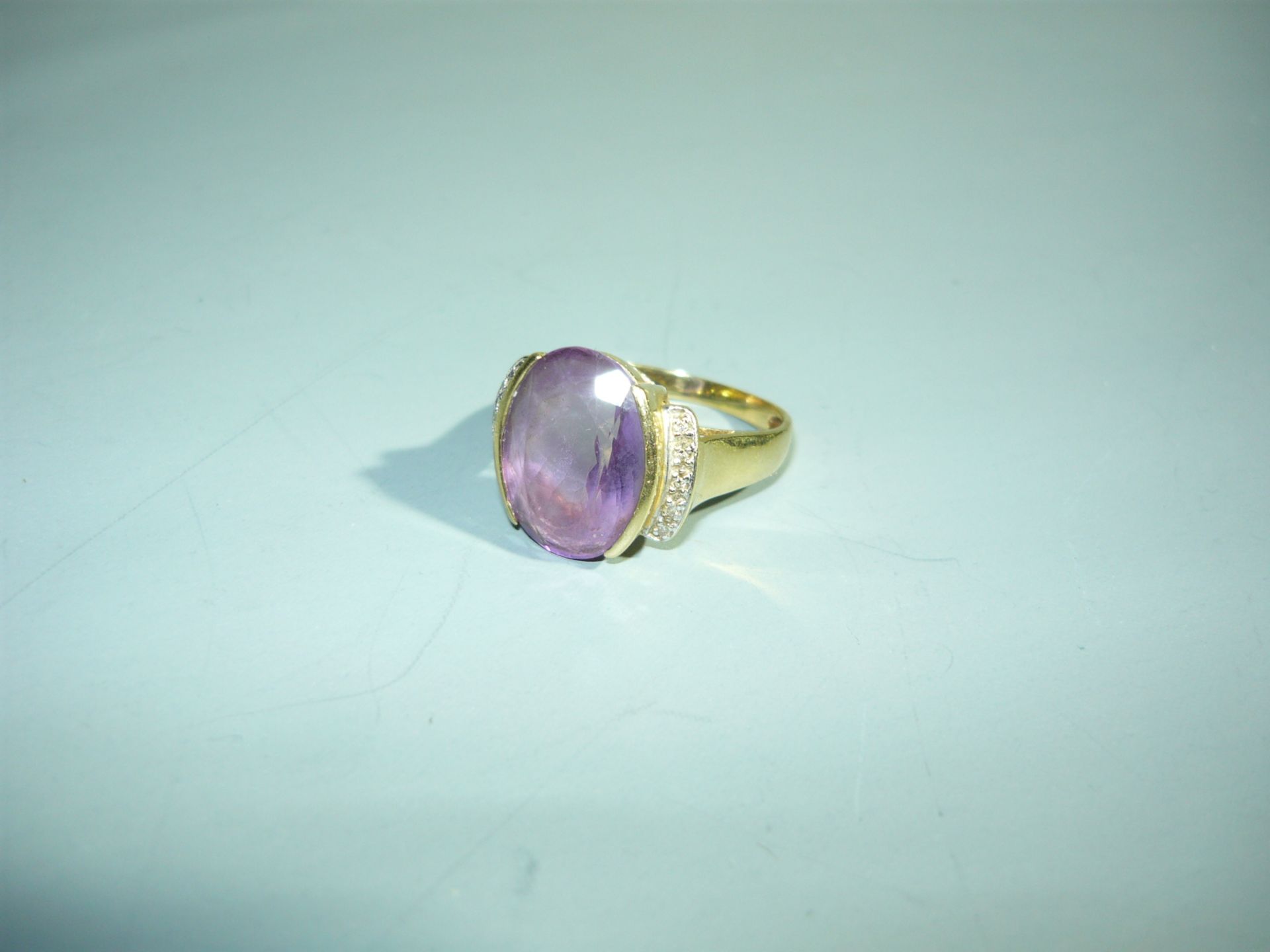 Amethyst-Diamant-Ring. Vintage. 585GG. Ø 19mm.