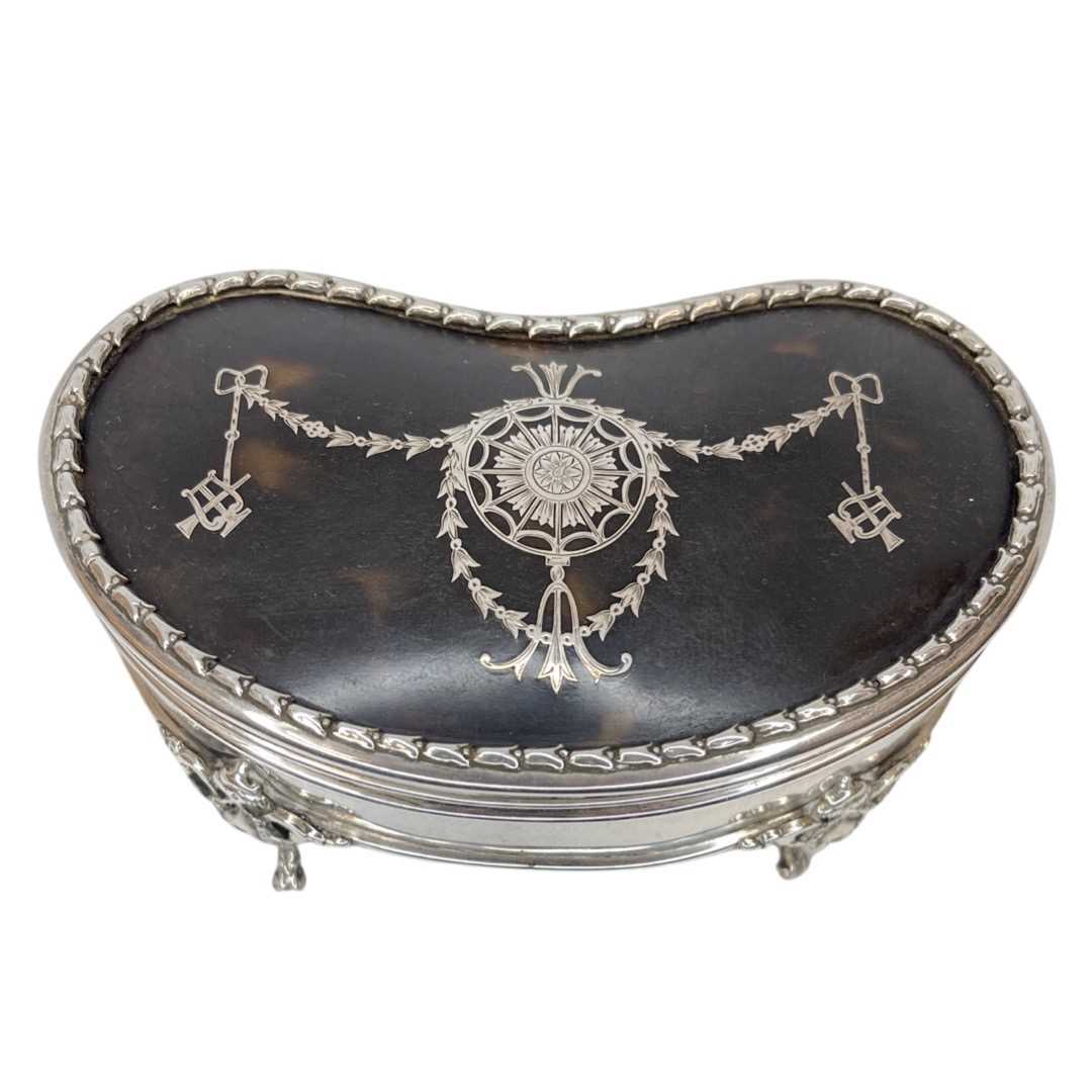 Large Silver and Tortoiseshell Dressing Table Box. 178 g. London 1911, William Comyns - Image 4 of 5