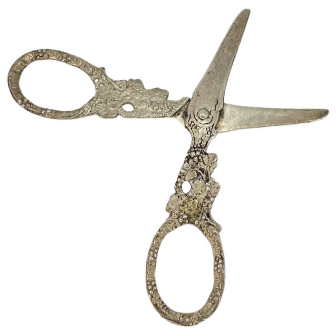 German Miniature Silver Grape Scissors. 26 g. c 1900 - Image 2 of 3