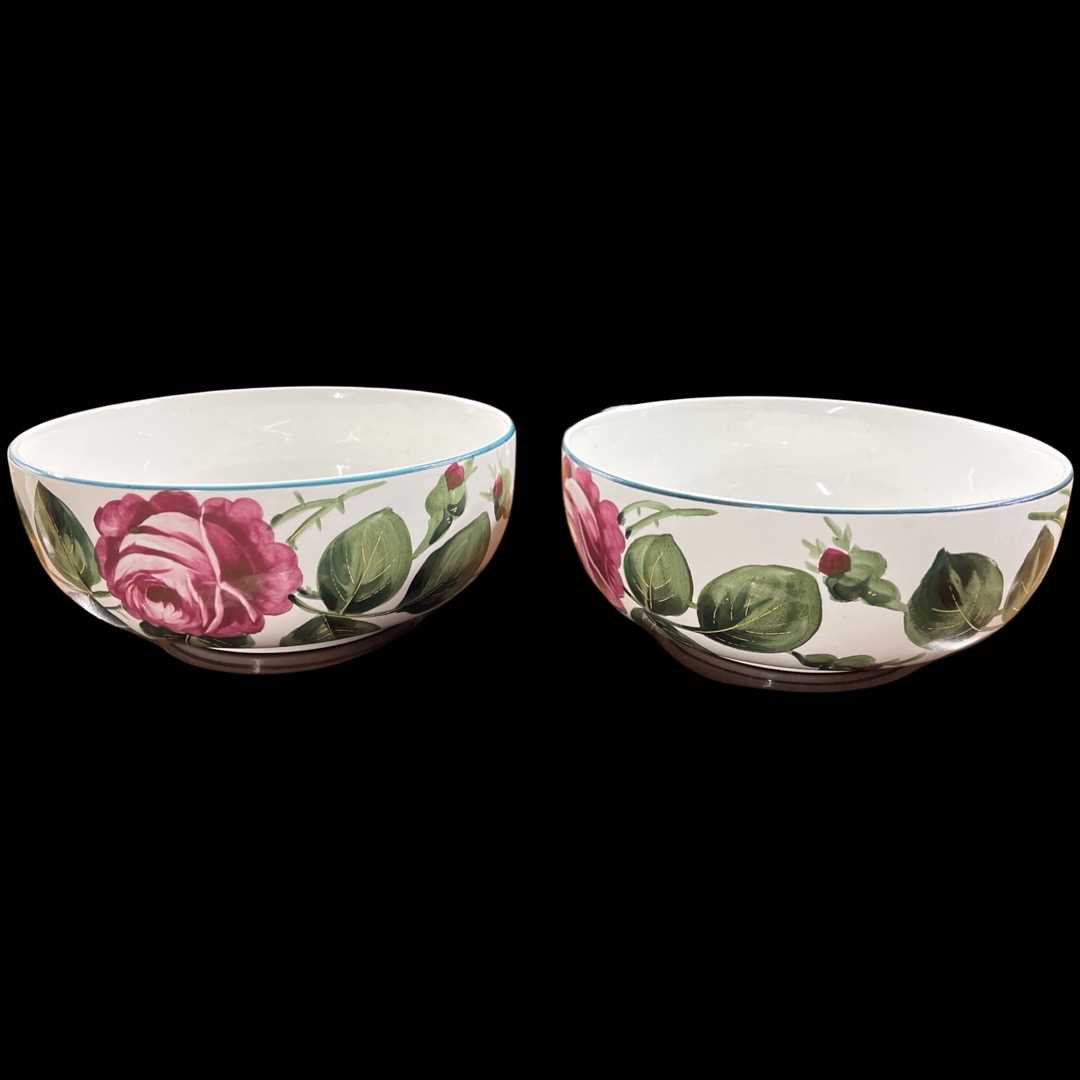 Pair of Weymss 'style' Rose Cabbage pattern bowls - Image 3 of 4