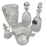 Five assorted pieces of glassware