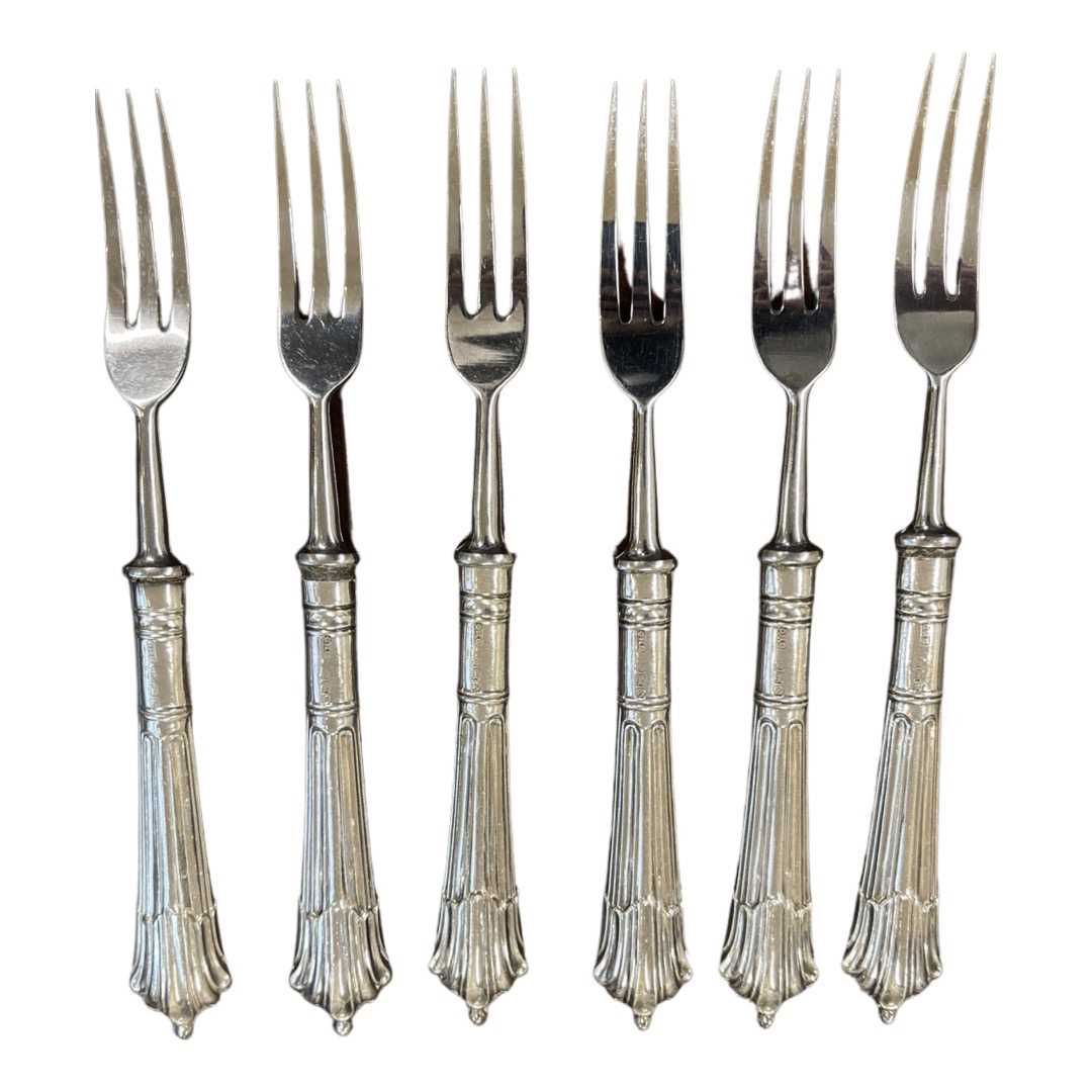Set of 6 Good Quality Art Deco Silver Handled Dessert Knives and Forks. - Image 3 of 5