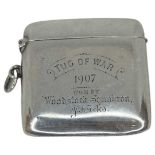 Tug of War Interest Silver Vesta Case. 35 g. Birmingham 1906, S.Blankensee & Sons Ltd