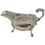 Silver Sauce Boat. 188g. Chester 1927, Robert Pringle.