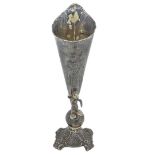 Small Silver Iris Posy Vase. 60 g. London Import 1900,Isaac Manheim