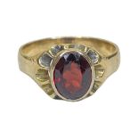 9ct Gold and Garnet Gents Ring, 6.1 grams.