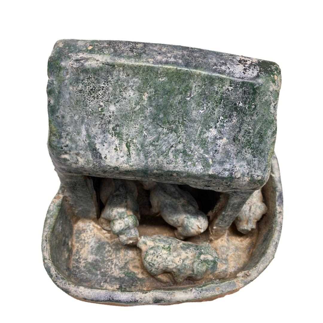 An Chinese Green Glazed Pottery Model of a Pig Pen - Image 2 of 3