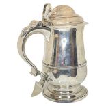 Large Georgian Dome Lidded Silver Tankard. 835 g. London 1778,