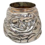 Unusual Naturalistic Silver Bowl. 237 g. London 1992, Maker: HJC