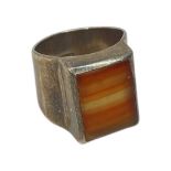 Silver and Agate Ring, 11.4g.