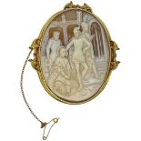 Yellow Metal and Cameo Brooch, 21g.