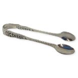 Pair of Pierced Decoration Silver Tongs. 25 g. Sheffield 1904, Maker JR