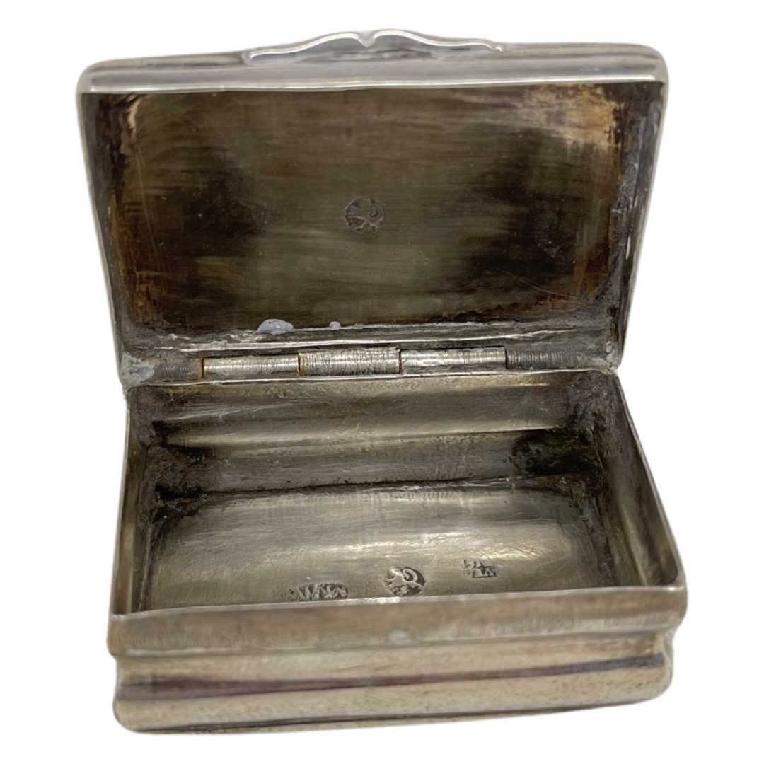 19th Century Dutch Silver Snuff Box. 48 g. Hallmarks to Interior - Image 2 of 4