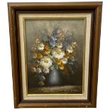 Still Life Flowers. Signed E.Green. Oil on Canvas 20th Century. 30 x 40cm