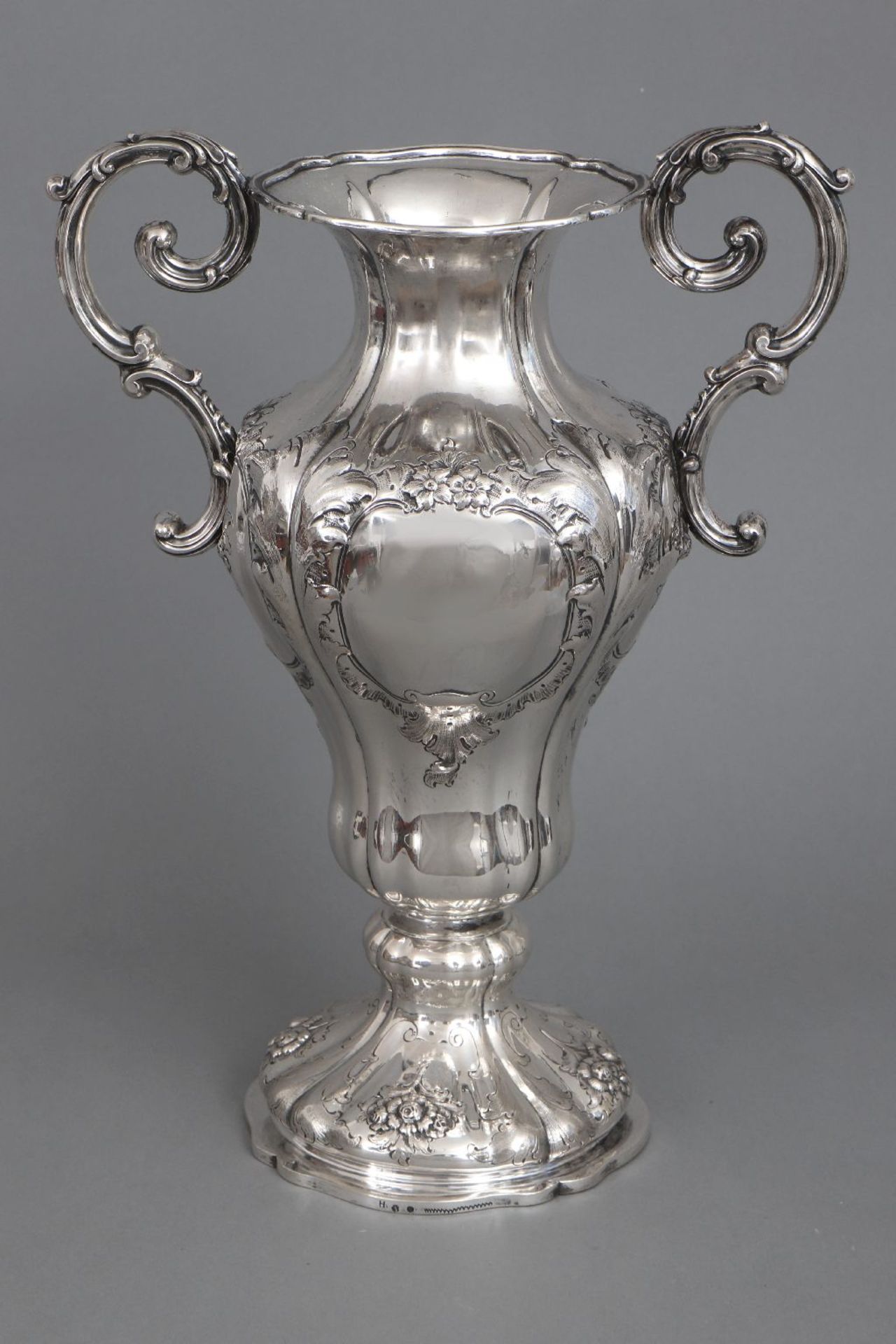 Silber Prunkvase des 19. Jahrhunderts