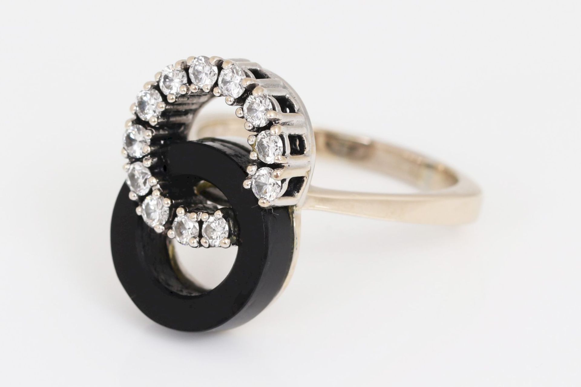 Onyx und Brillant Ring